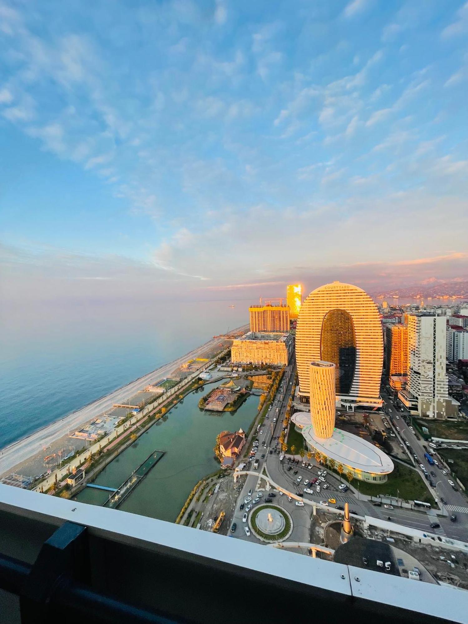 Luxury Batumi Hotel ภายนอก รูปภาพ