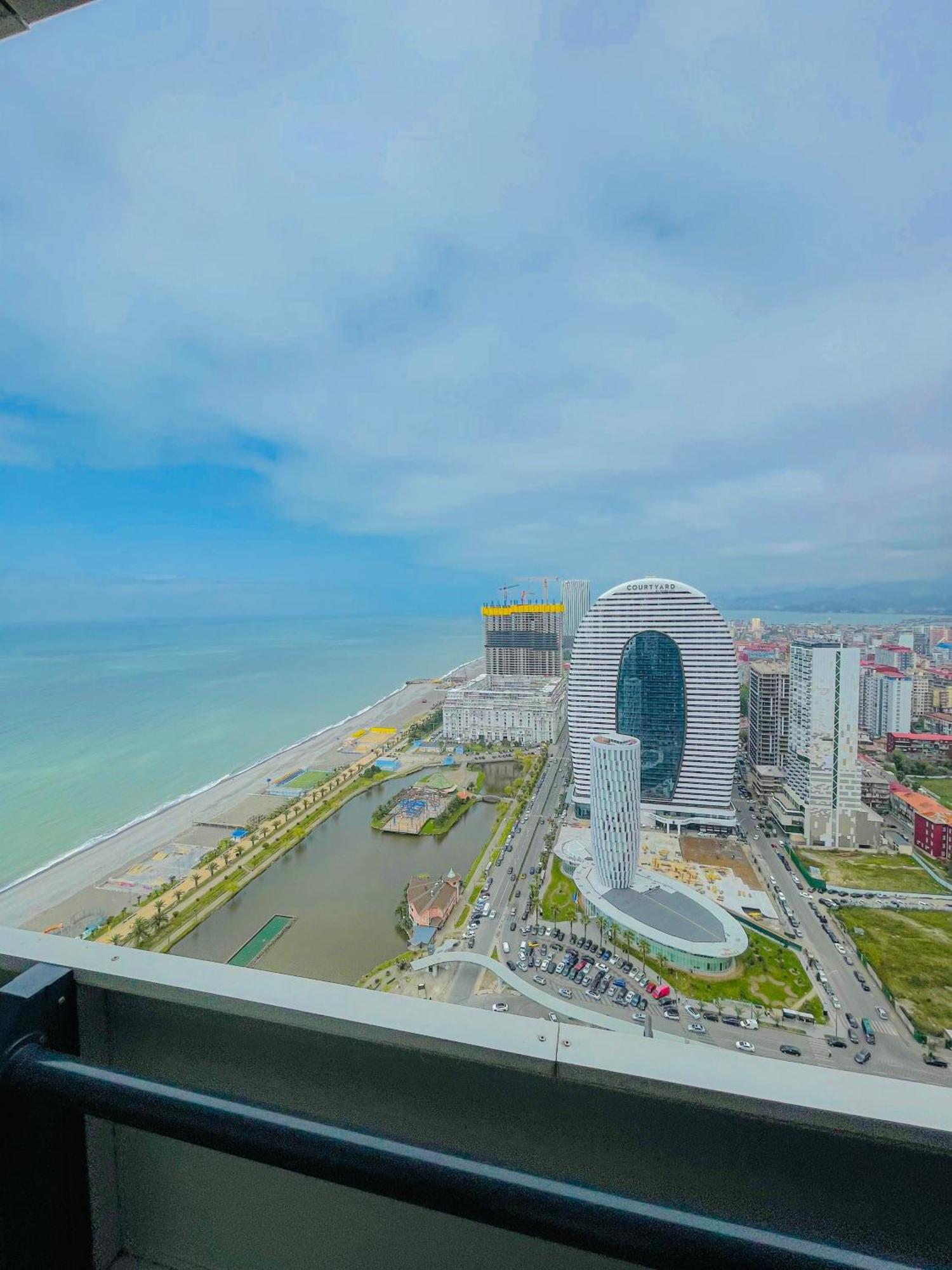 Luxury Batumi Hotel ภายนอก รูปภาพ