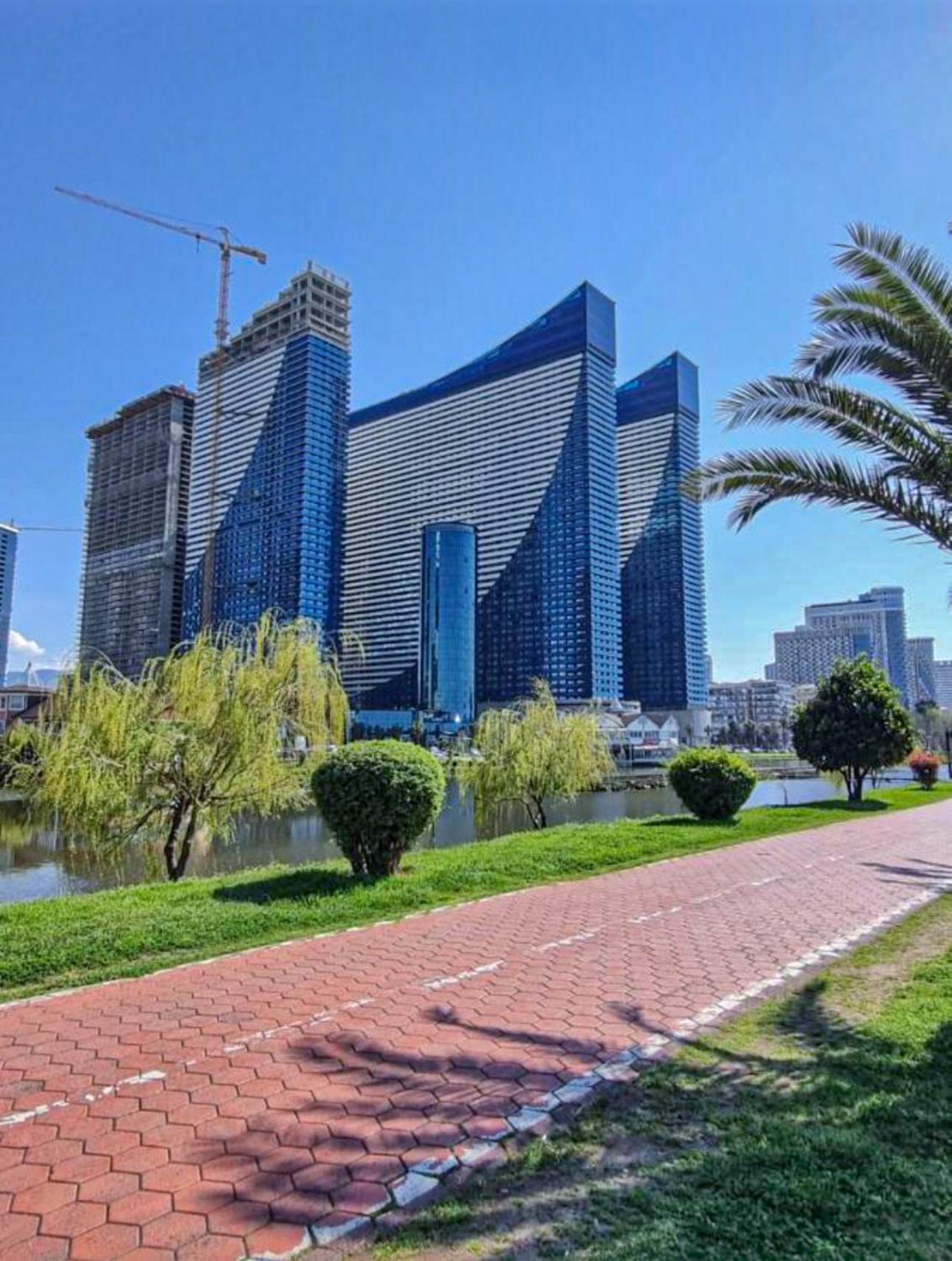 Luxury Batumi Hotel ภายนอก รูปภาพ