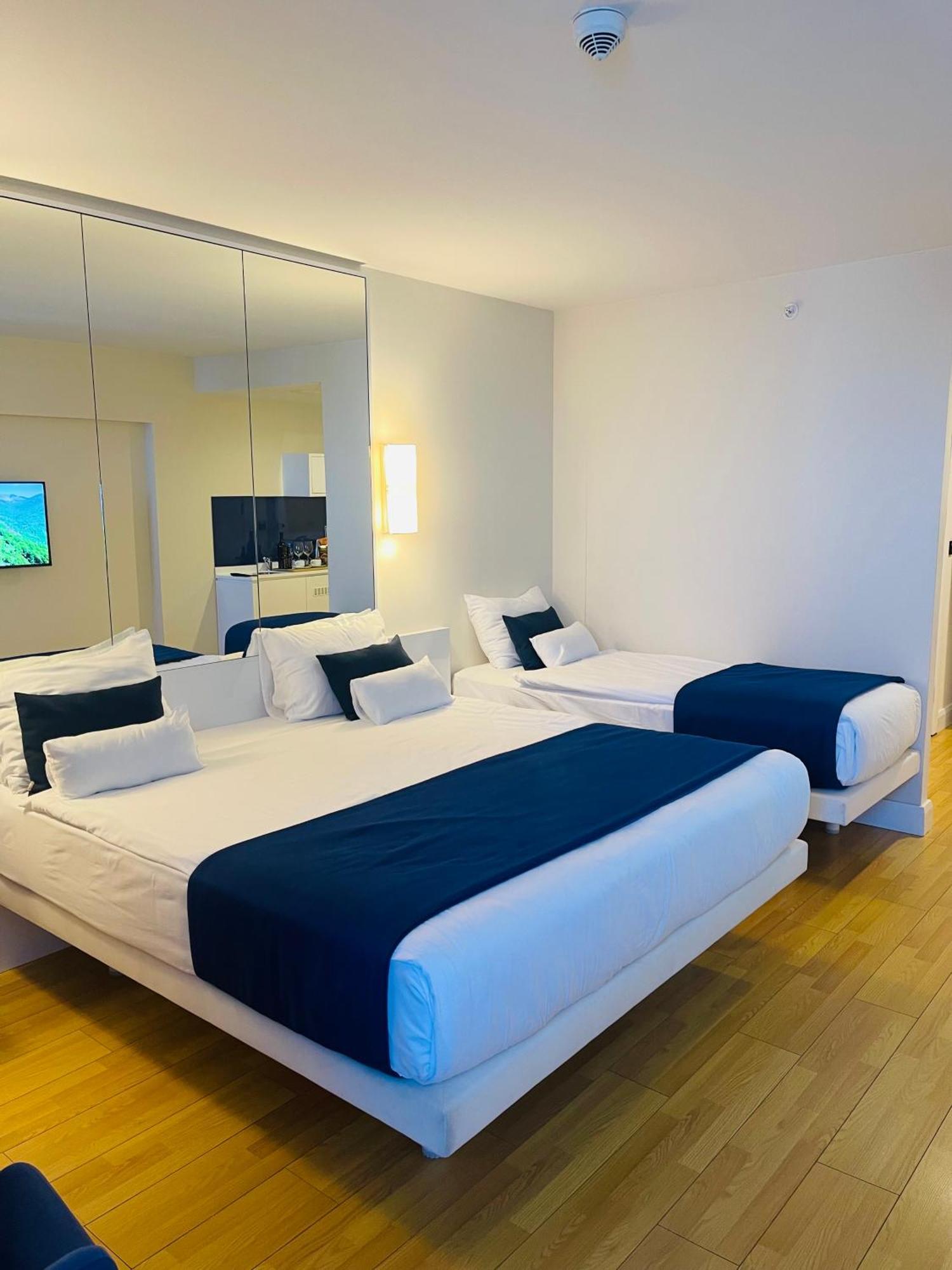 Luxury Batumi Hotel ภายนอก รูปภาพ