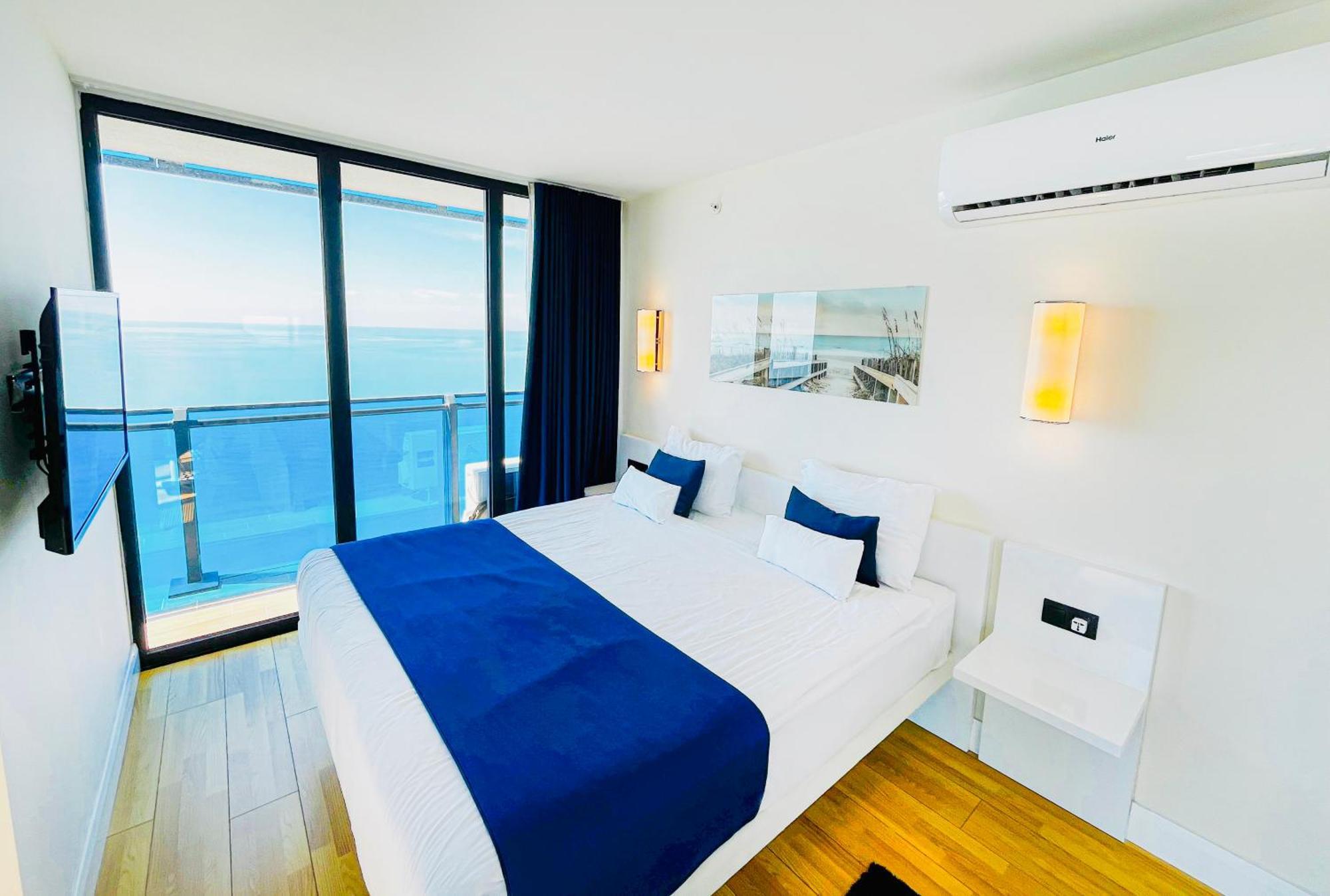 Luxury Batumi Hotel ภายนอก รูปภาพ
