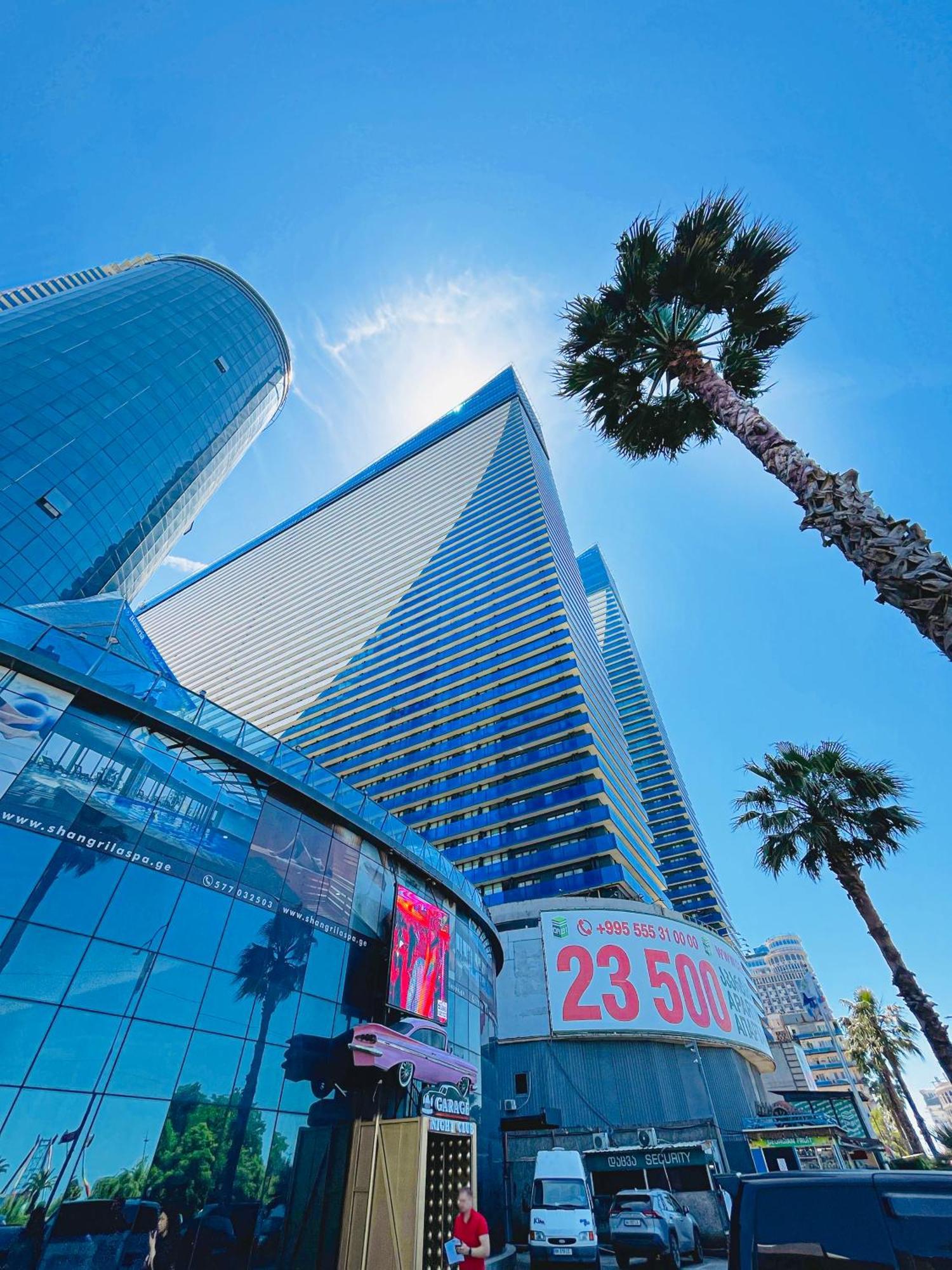 Luxury Batumi Hotel ภายนอก รูปภาพ