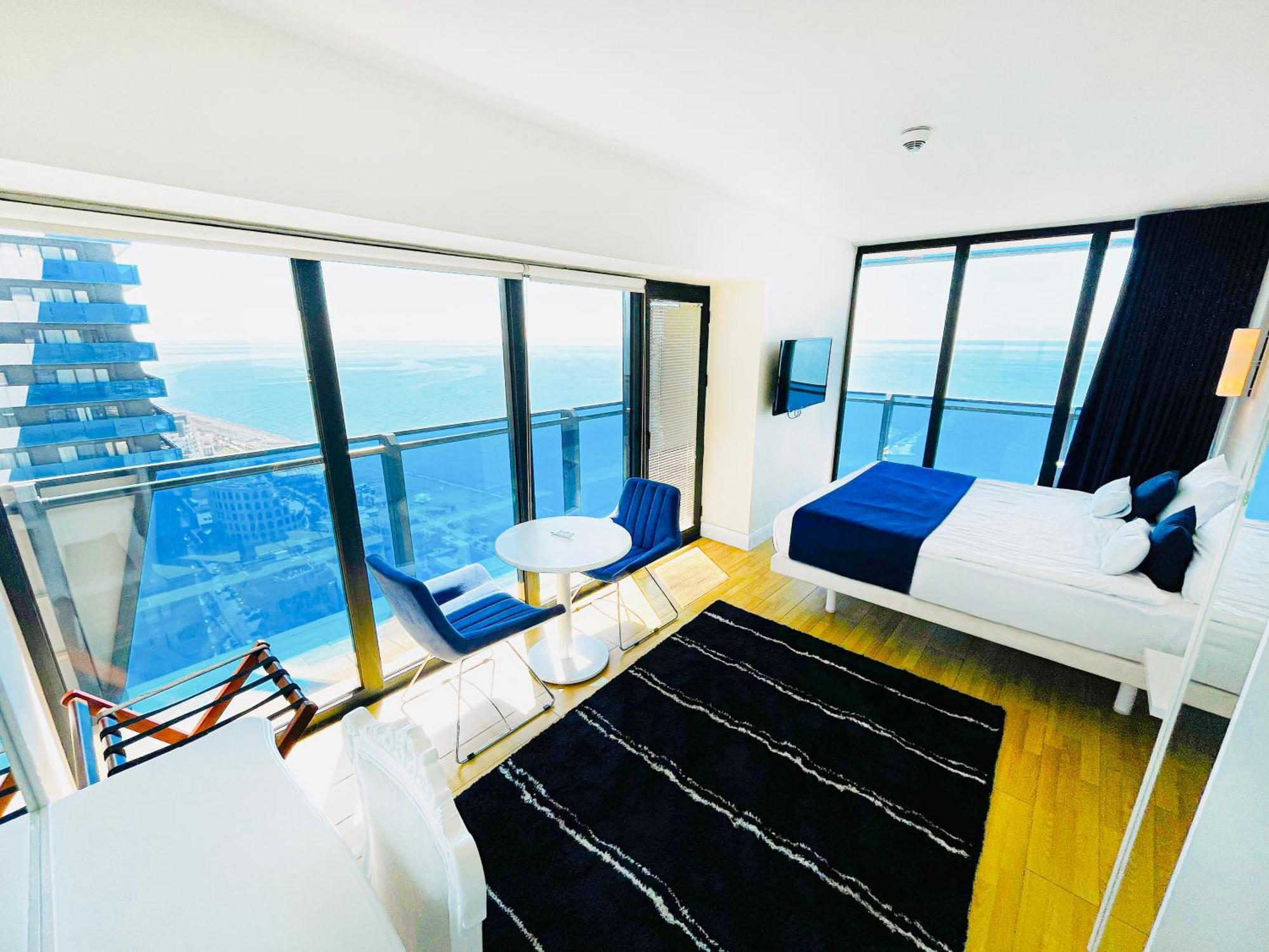 Luxury Batumi Hotel ภายนอก รูปภาพ