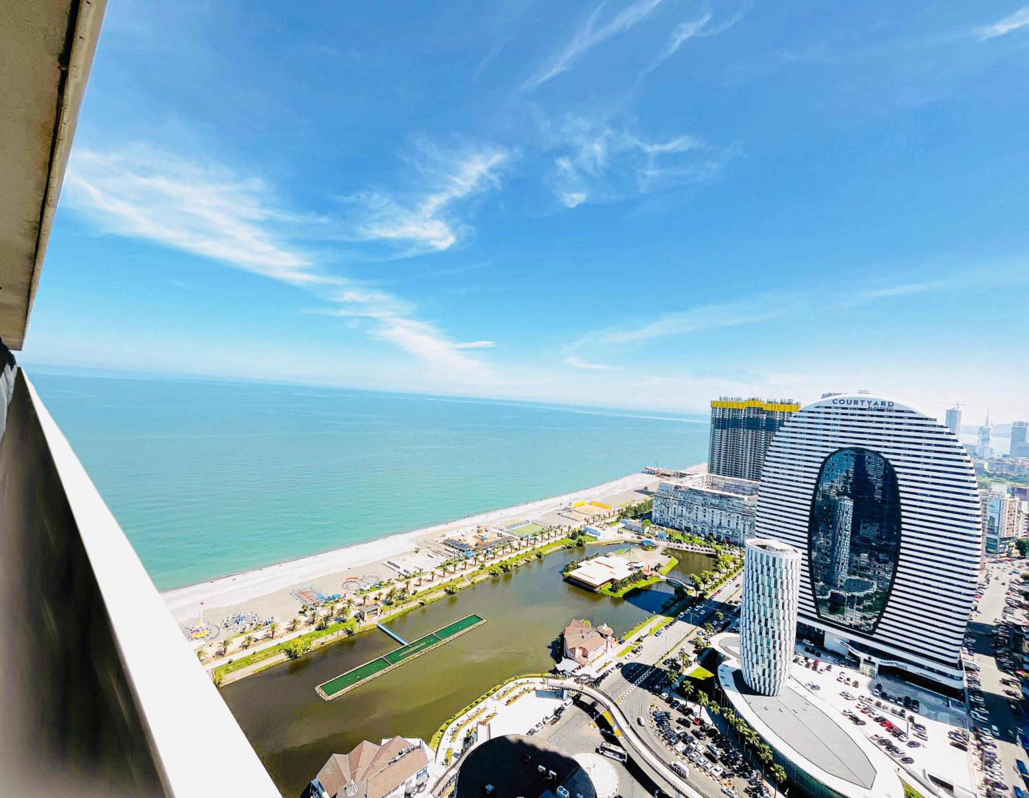 Luxury Batumi Hotel ภายนอก รูปภาพ