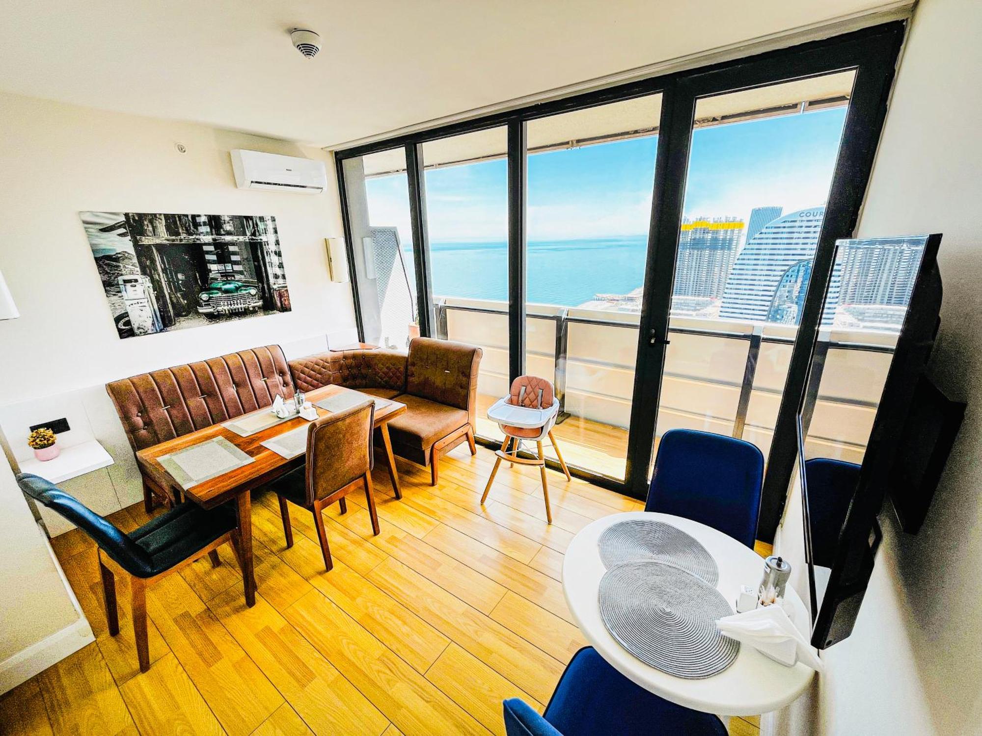 Luxury Batumi Hotel ภายนอก รูปภาพ