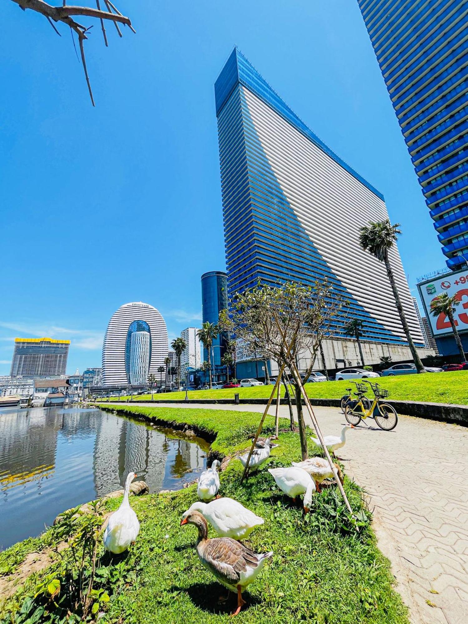 Luxury Batumi Hotel ภายนอก รูปภาพ