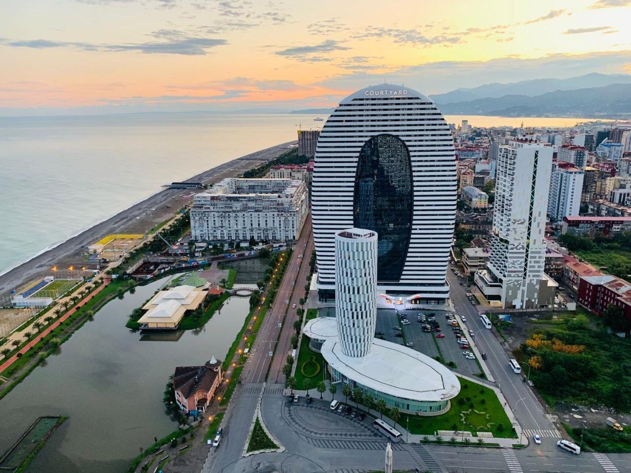 Luxury Batumi Hotel ภายนอก รูปภาพ